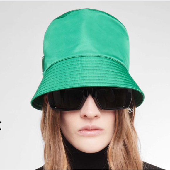 Prada Re-Nylon bucket hat in Kelly Green - Picture 3 of 9